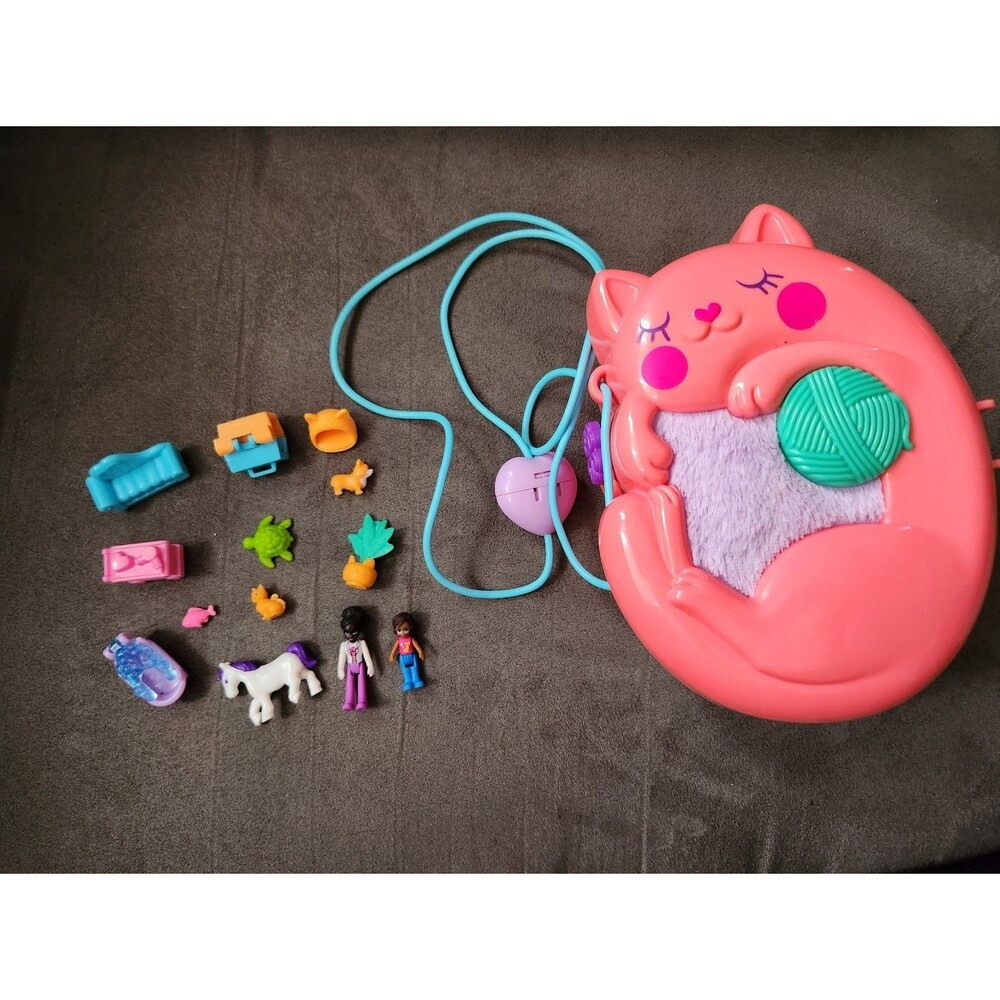 2021 Polly Pocket Pet Vet compact